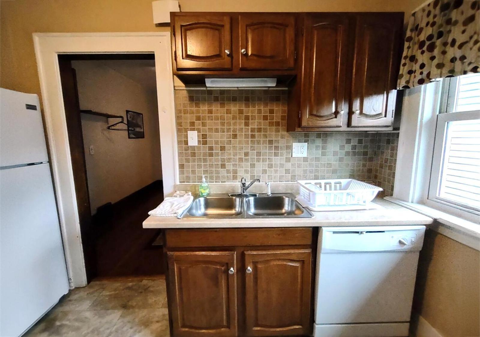 Spacious Frontier Park Apartment 이리 외부 사진